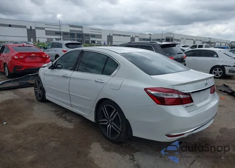 2017 Honda Accord Sport z USA, uszkodzony, nr VIN 1HGCR2F67HA022403